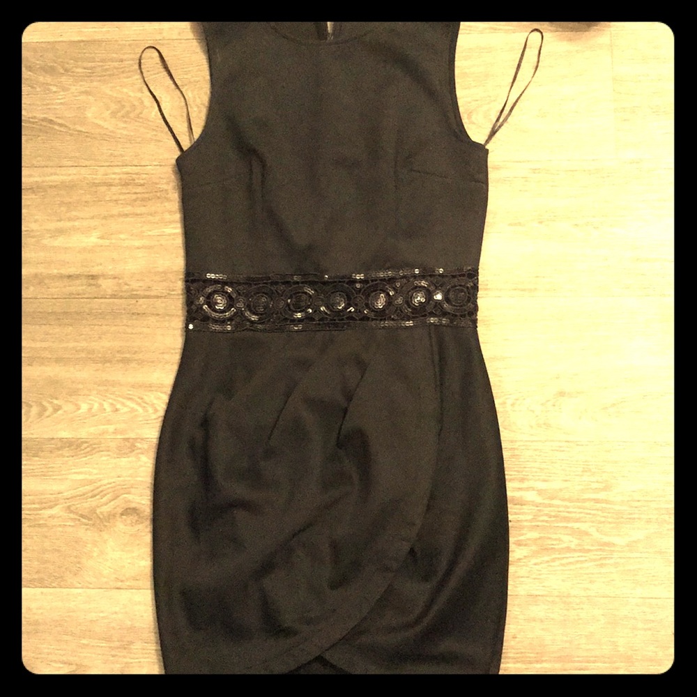 Tulip little black dress  🌷